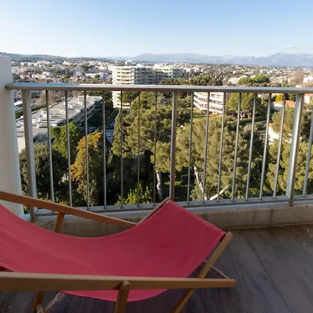 Feriehus Le Chambord Stylish 2-bedroom With Breathtaking View In Antibes! Antibes