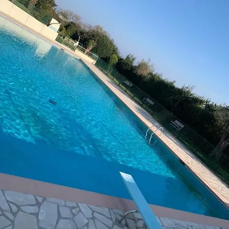 Le Chambord Stylish 2-bedroom With Breathtaking View In Antibes! Holiday home Antibes