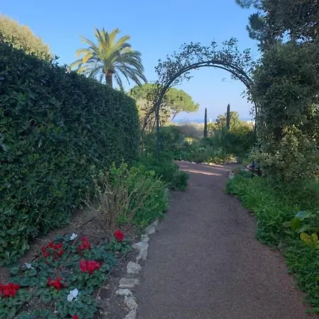 Le Chambord Stylish 2-bedroom With Breathtaking View In Antibes! Holiday home Antibes