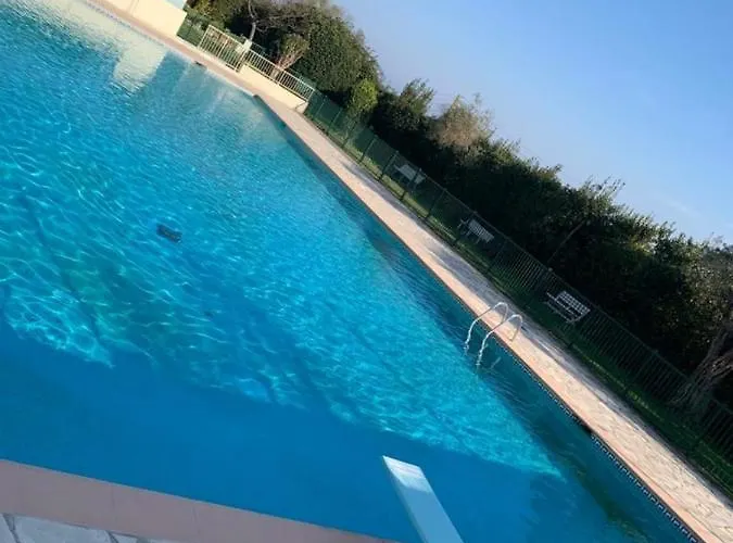 Le Chambord Stylish 2-bedroom With Breathtaking View In Antibes! Vakantiehuis Antibes