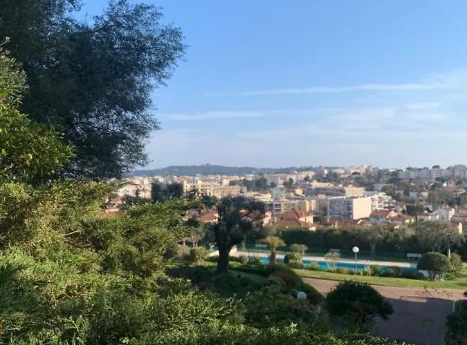 Le Chambord Stylish 2-bedroom With Breathtaking View In Antibes! Antibes