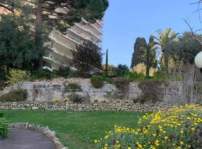 Le Chambord Stylish 2-bedroom With Breathtaking View In Antibes!