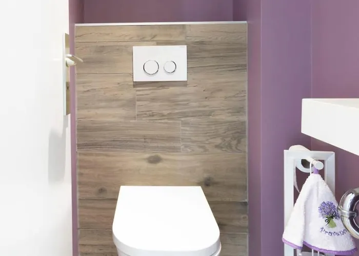 Vakantiehuis Le Chambord Stylish 2-bedroom With Breathtaking View In Antibes! Antibes